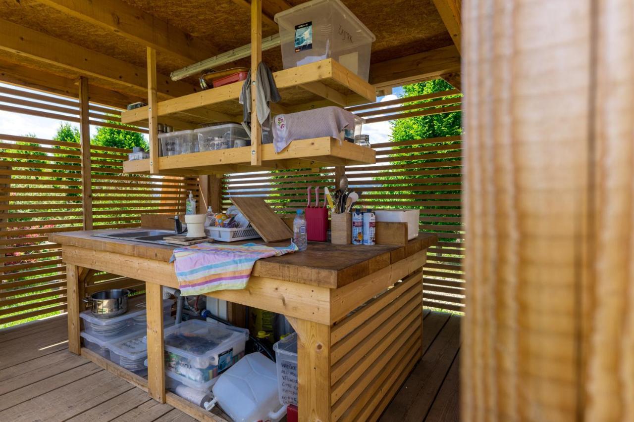 Horse Glamping Park Hotell Cirkovce Exteriör bild
