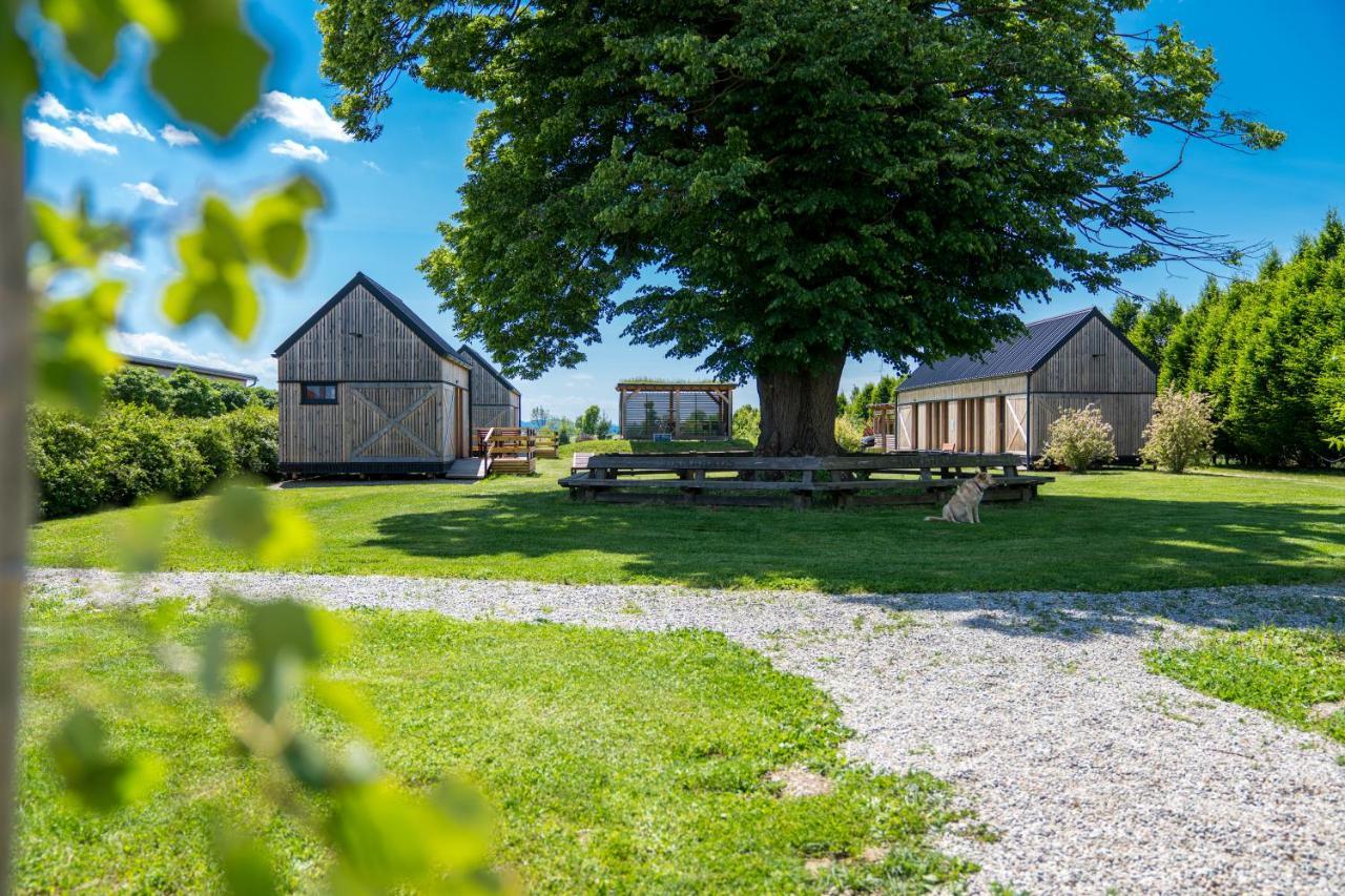 Horse Glamping Park Hotell Cirkovce Exteriör bild
