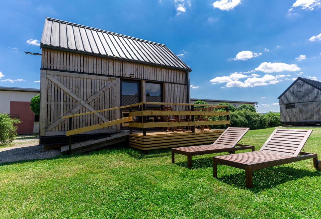 Horse Glamping Park Hotell Cirkovce Exteriör bild